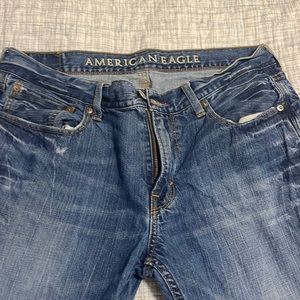 American eagle straight distressed. 34/32